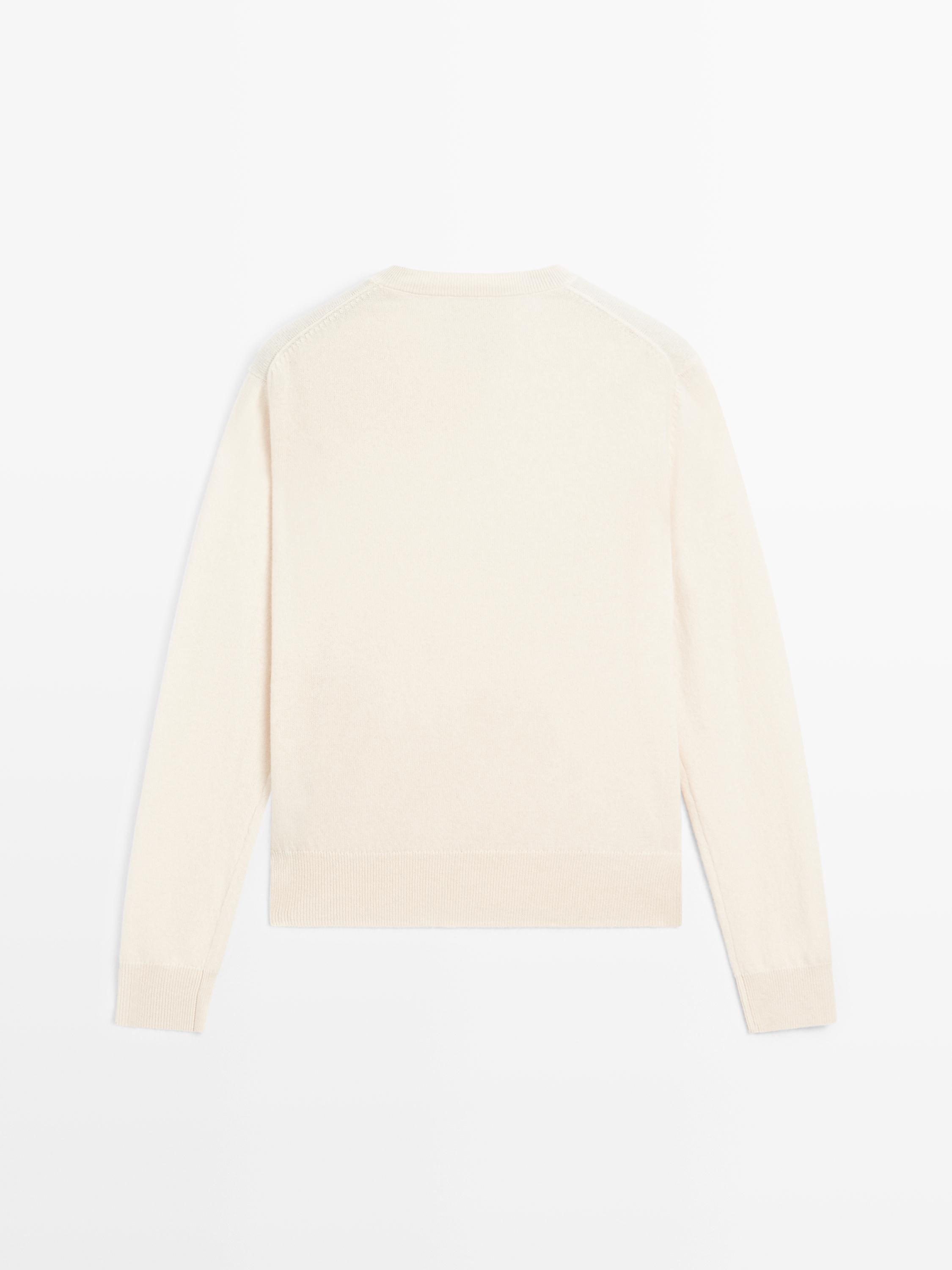 Wool blend knit V-neck sweater